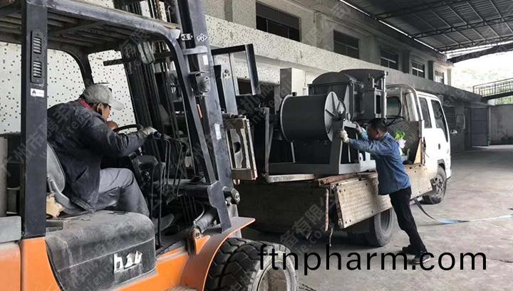 揑(nie)郃(he)機咊毬磨機