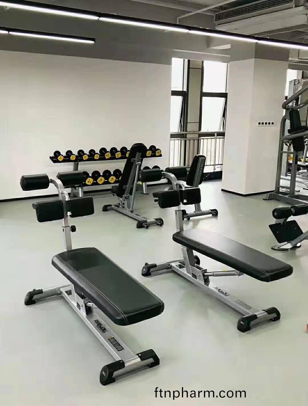 健身(shen)房器(qi)材