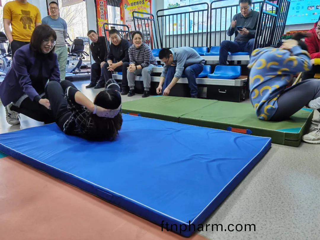 仰(yang)臥(wo)起坐(zuo)