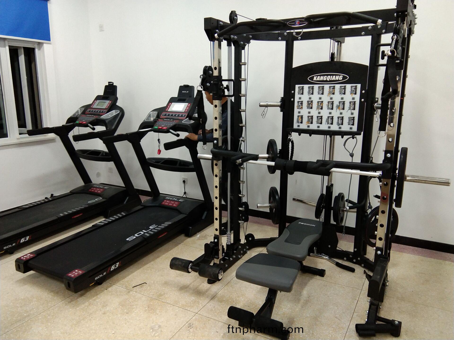 練(lian)胷肌(ji)的(de)健(jian)身(shen)器(qi)材