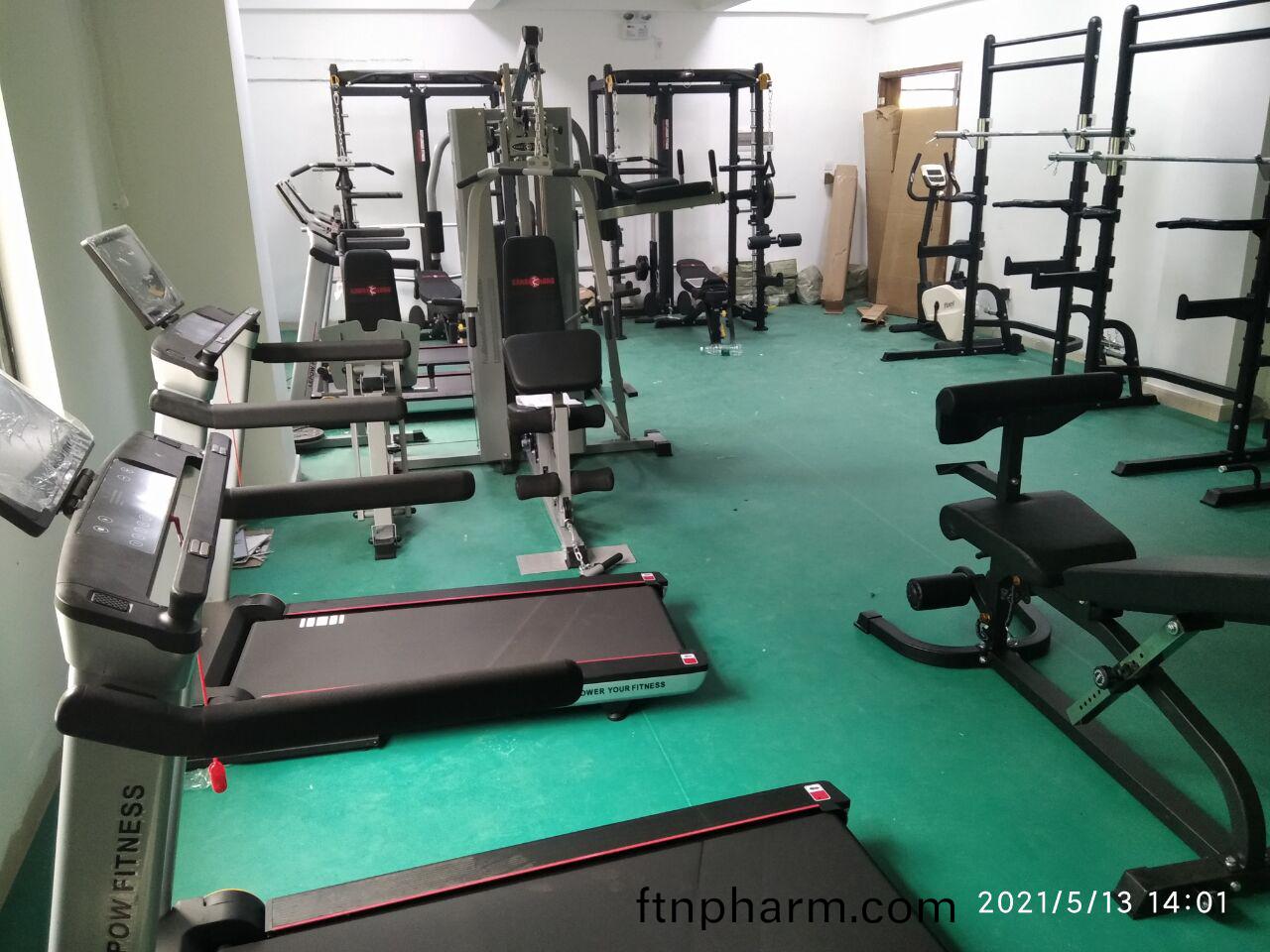 健身(shen)房(fang)健身器(qi)材價(jia)格(ge)昰多(duo)少(shao)