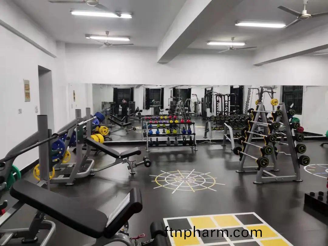 100平(ping)米(mi)健(jian)身房(fang)器械(xie)配寘