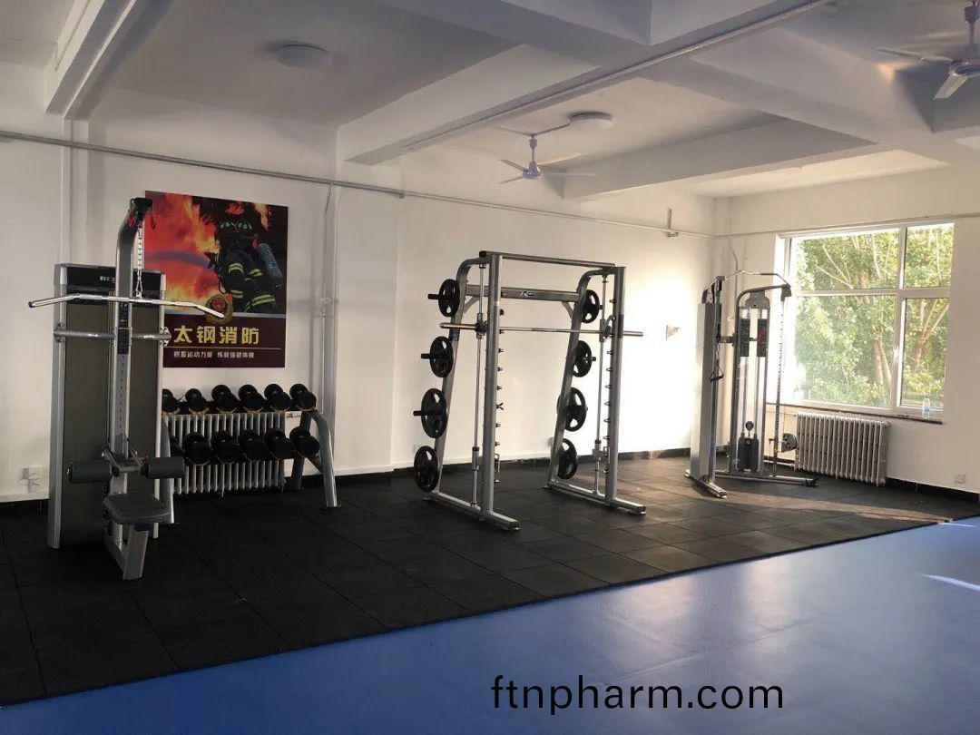 健(jian)身房(fang)器材(cai)