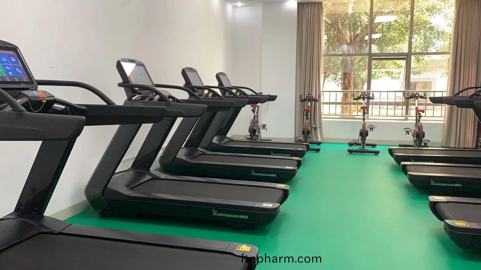 健身(shen)房器(qi)材