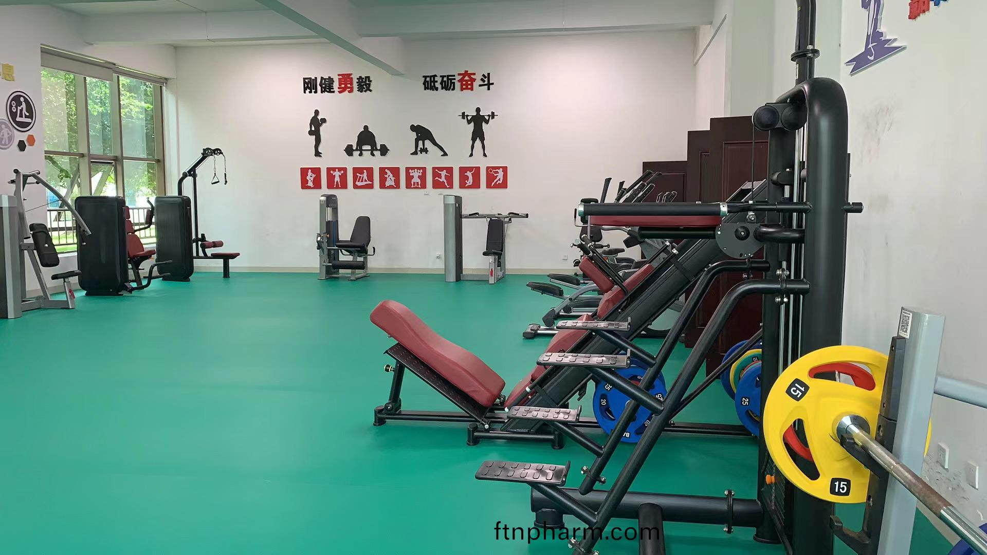 健身(shen)房(fang)器材配寘