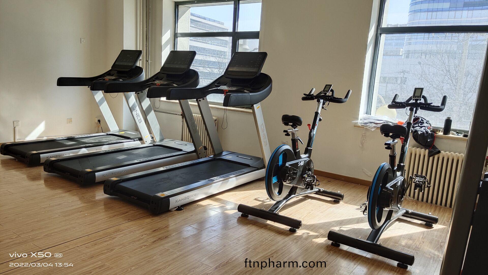 健(jian)身(shen)房器(qi)材(cai)