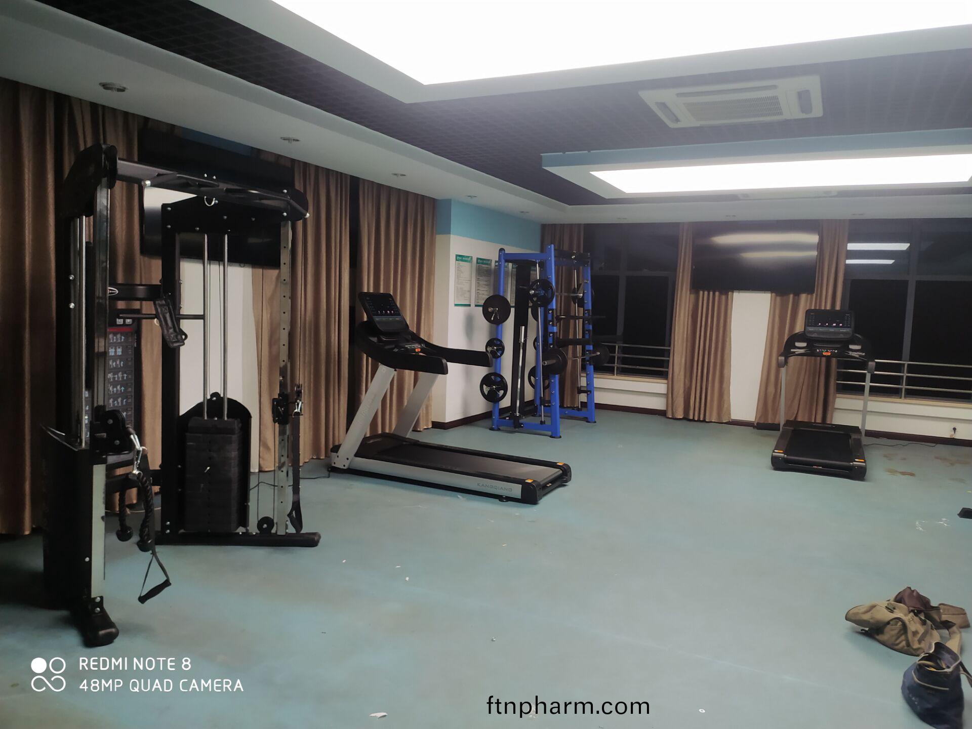 康強(qiang)健身器(qi)材(cai)