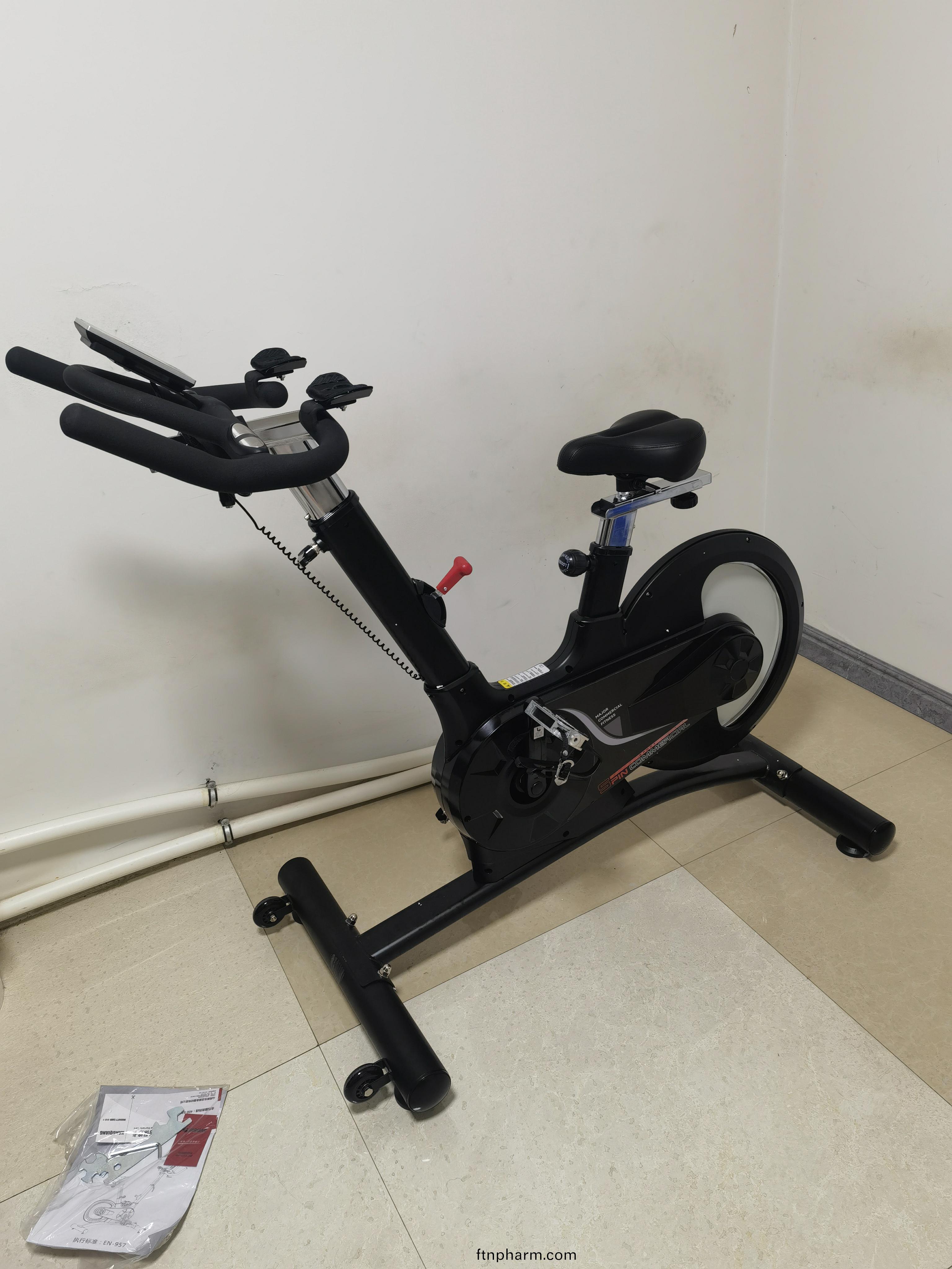 公(gong)寓健身器(qi)材動感(gan)單車