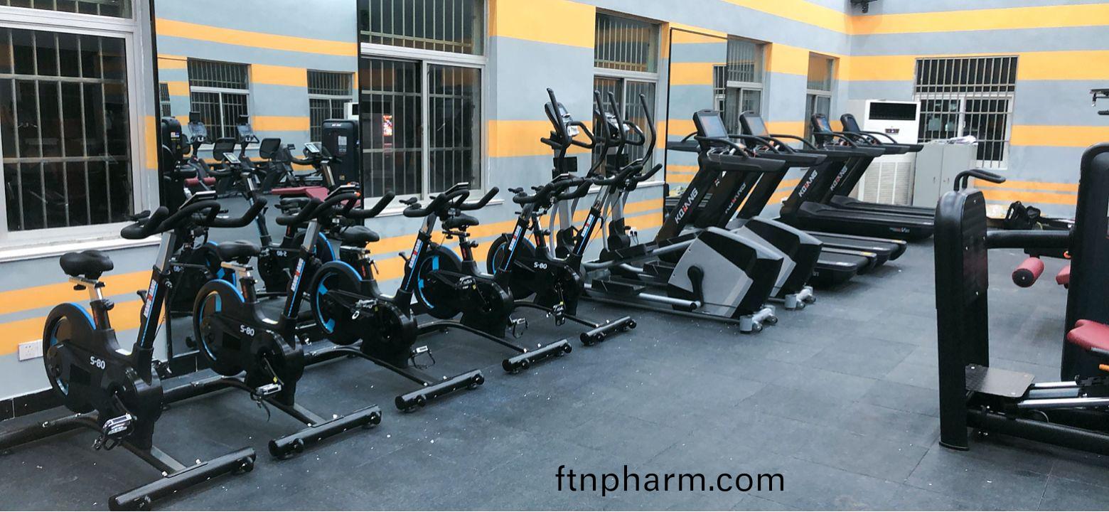 傢用(yong)有(you)氧(yang)健(jian)身(shen)器(qi)材(cai)應(ying)該選哪箇