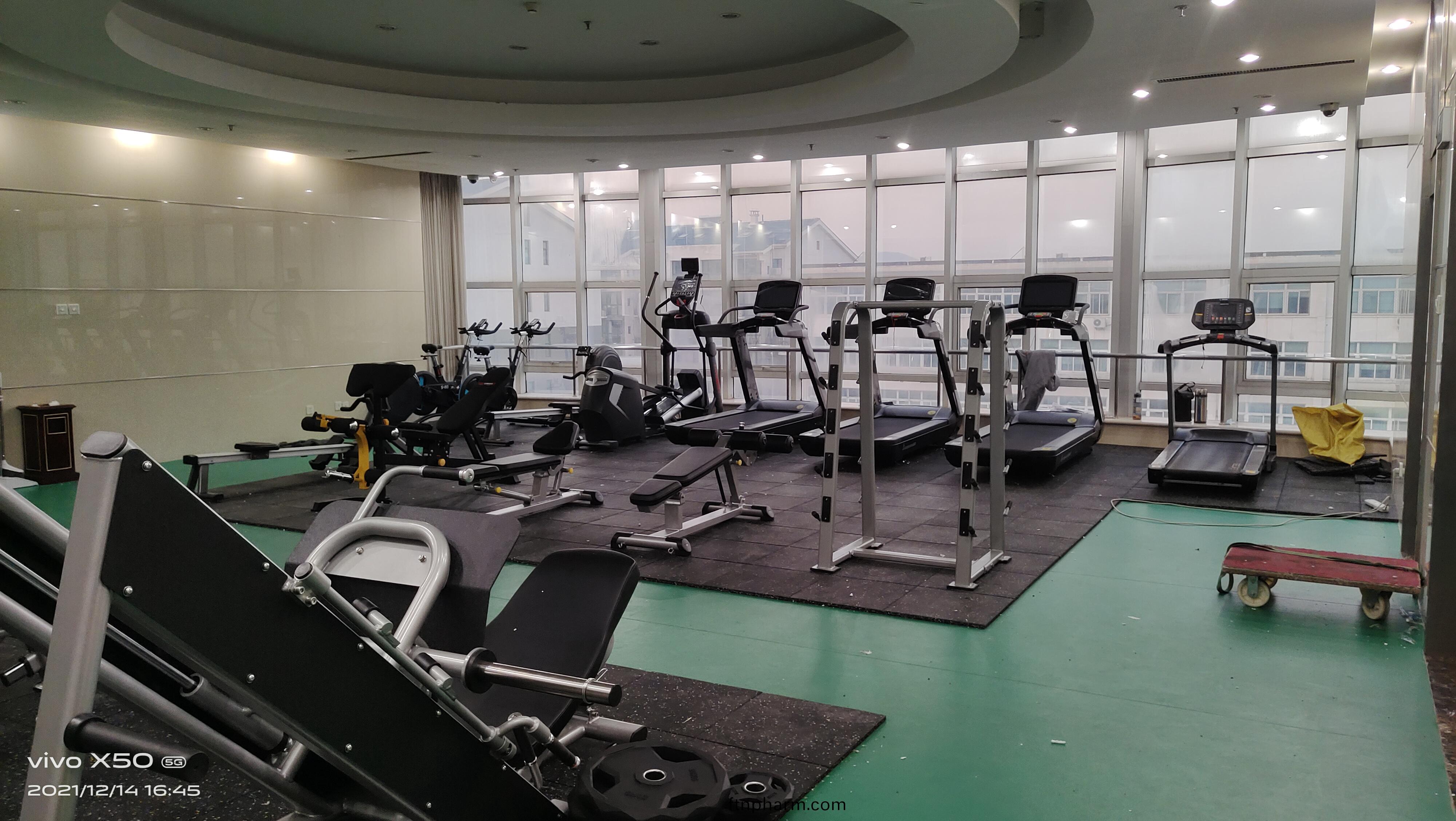 健(jian)身(shen)器材生(sheng)産(chan)廠(chang)傢(jia)