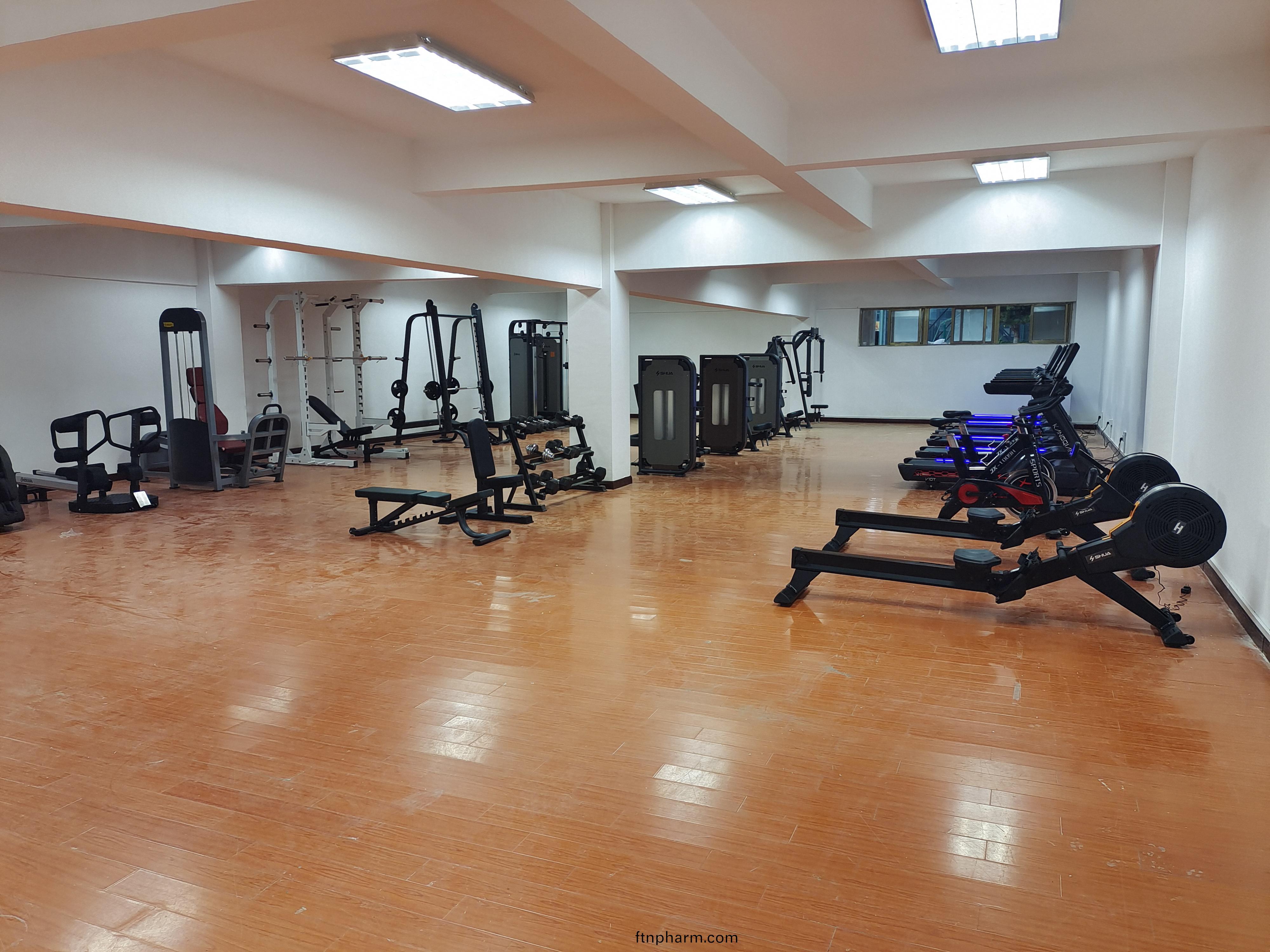 健(jian)身房器(qi)材(cai)供應商(shang)康強(qiang)廠(chang)傢直銷(xiao)