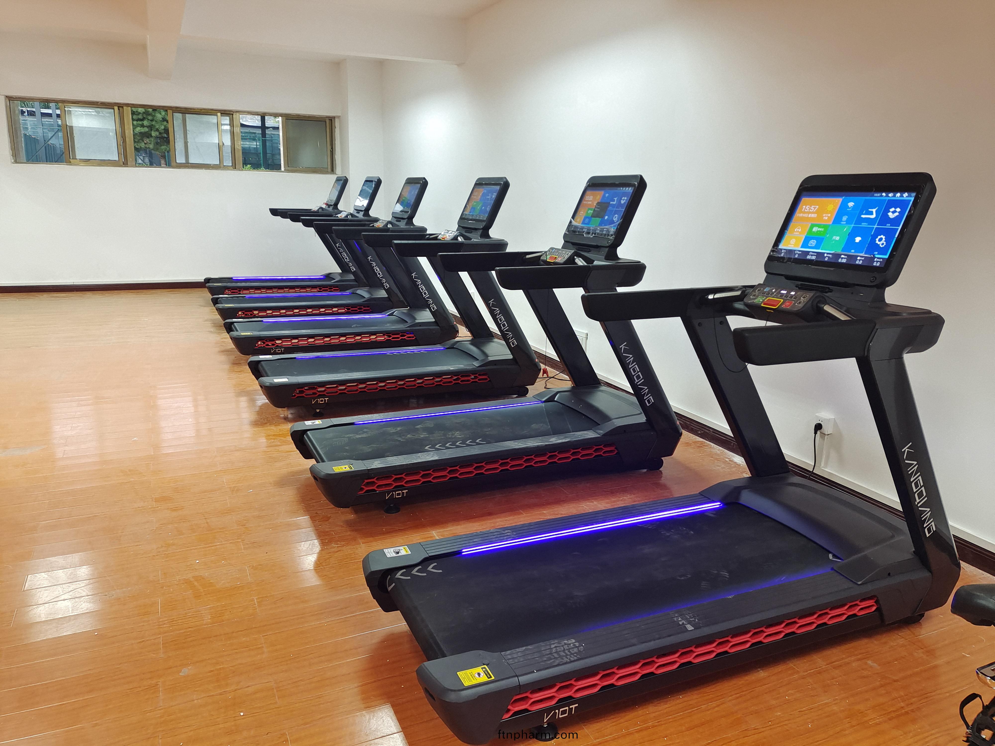 健(jian)身房器(qi)材